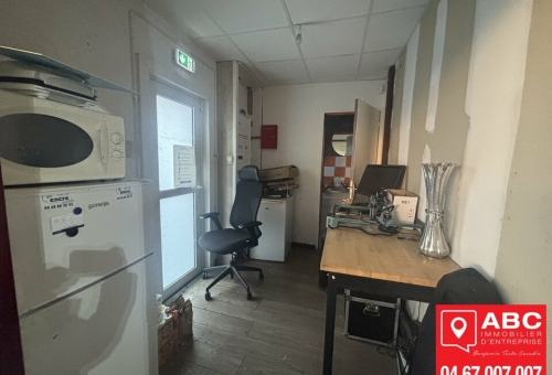 LOCAL D'ACTIVITE A LOUER A SAINT ESTEVE