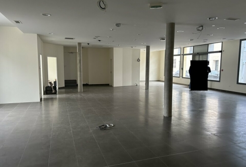 BUREAUX COMMERCIAUX A VENDRE A LANSARGUES DE 257 m² environ