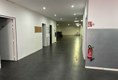 LOCAL MIXTE ACTIIVTES ET BUREAUX A VENDRE OU A LOUER A MONTPELLIER