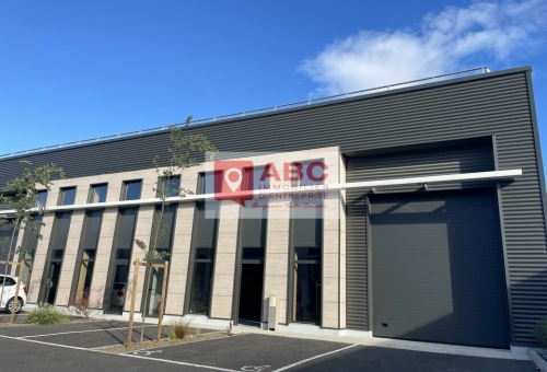 LOCAUX D'ACTIVITES NEUFS A VENDRE OU A LOUER A GALLARGUES LE MONTUEUX (30660)