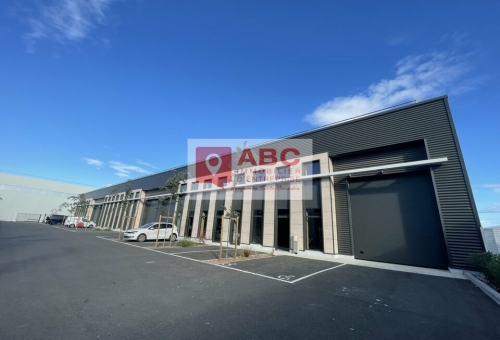 LOCAUX D'ACTIVITES NEUFS A VENDRE OU A LOUER A GALLARGUES LE MONTUEUX (30660)