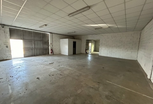 LOCAL D'ACTIVITE A LOUER A MAUGUIO