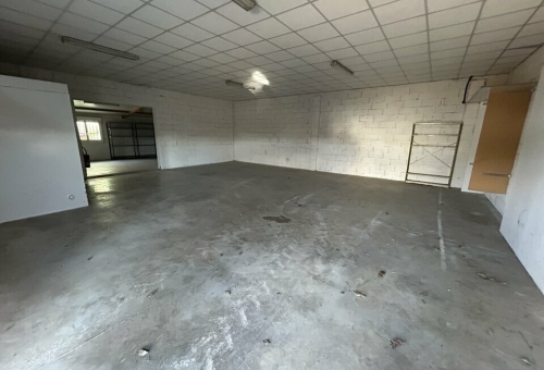 LOCAL D'ACTIVITE A LOUER A MAUGUIO