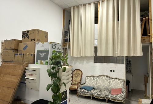 LOCAL COMMERCIAL A LOUER A LE CRES