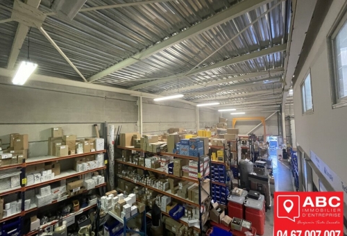 A louer à Montpellier dans la zone de Garosud, au sein d'un bâtiment multi locataires, plusieurs lots d'activités et bureaux