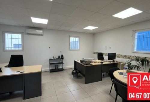 LOCAL D'ACTIVITE A VENDRE A VIC LA GARDIOLE