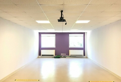 Bureaux à louer à Montpellier, Prés d'Arènes : 555 m² environ divisibles à partir de 270 m²