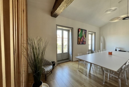 EXCEPTIONNEL à louer ou à vendre en centre-ville de Montpellier, magnifiques bureaux de 222 m² avec terrasse de 6 m²