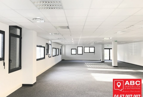 Bureaux à louer - 1 289 m² divisibles à partir de 500 m² - Standing et Architecture d'Exception