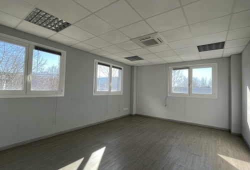 MONTPELLIER OUEST 216 m² à louer : 148 m² de bureaux + 68 m² de stockage