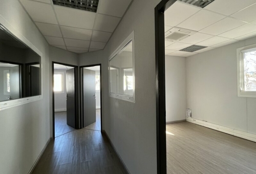 MONTPELLIER OUEST 216 m² à louer : 148 m² de bureaux + 68 m² de stockage