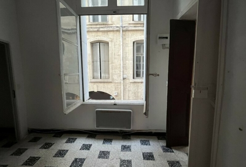 A VENDRE -  90 m² + cave BUREAUX / APPARTEMENT - MONTPELLIER