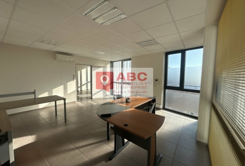BUREAU A LOUER 700  A BEZIERS