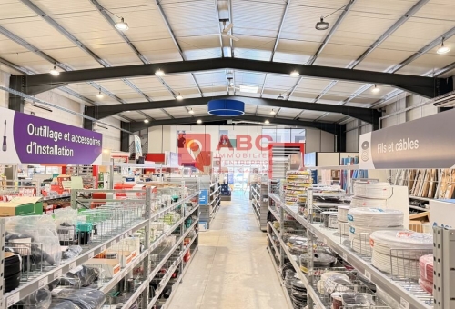 A LOUER LOCAL COMMERCIAL A BEZIERS DE 866M²