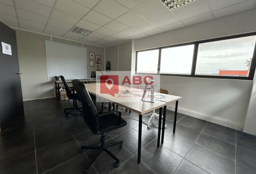 BUREAUX A LOUER A SAINT-AUNES 
