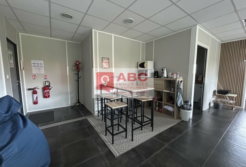 BUREAUX A LOUER A SAINT-AUNES 
