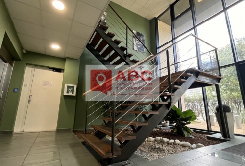 BUREAUX DE STANDING A LOUER A MONTPELLIER - 457 m² environ + 114 m² de terrasse privative