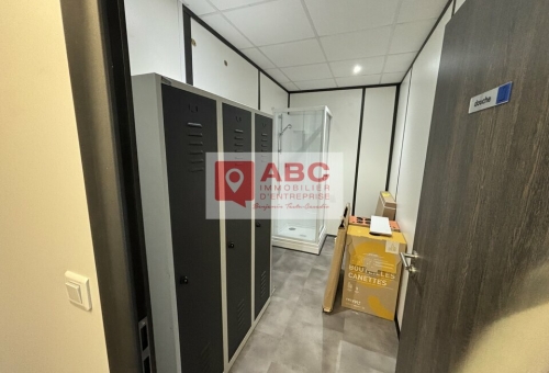 LOCAL D'ACTIIVTE + BUREAUX A LOUER A FRONTIGNAN