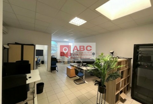 BUREAUX A LOUER AU CRES 