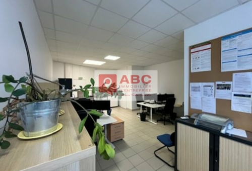 BUREAUX A LOUER AU CRES 