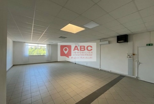 BUREAUX A LOUER AU CRES 