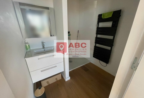 BUREAUX HAUTS DE GAMMES A LOUER A MAUGUIO