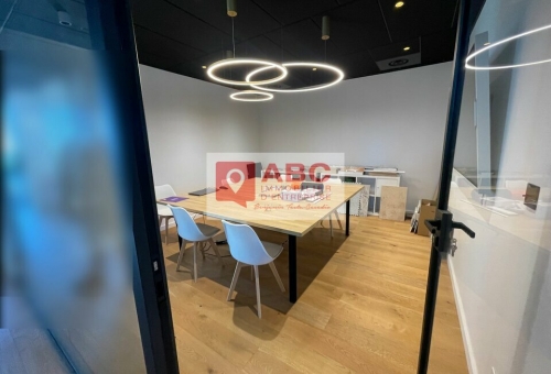 BUREAUX HAUTS DE GAMMES A LOUER A MAUGUIO