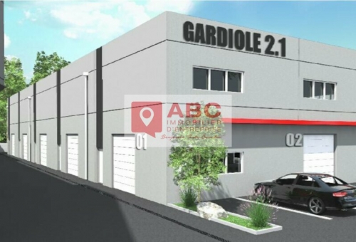 LOCAL D'ACTIVITE A LOUER A VIC LA GARDIOLE