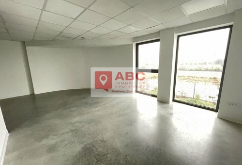 LOCAL D'ACTIVITE A LOUER A MAUGUIO