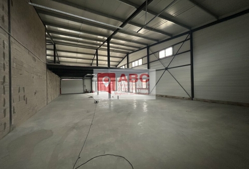 LOCAL D'ACTIVITE A LOUER A SAUVIAN