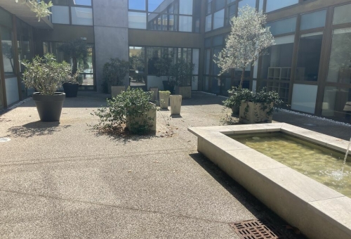 A LOUER PLATEAUX DE BUREAUX SITUES A MAUGUIO AEROPORT