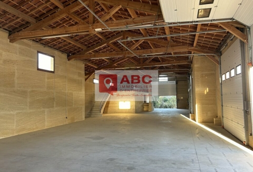 LOCAUX D'ACTIVITES A LOUER A COURNONSEC