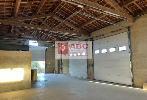 LOCAUX D'ACTIVITES A LOUER A COURNONSEC