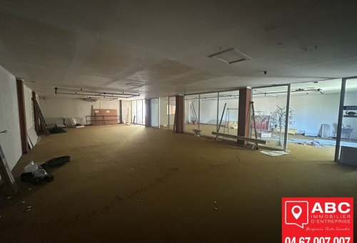 À LOUER  LOCAL COMMERCIAL 170 M²  EMPLACEMENT PREMIUM À BÉZIERS