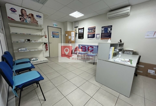 BUREAUX A VENDRE A MAUGUIO SECTEUR LA LOUVADE